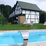 Üdülőpark Osrodek Domkow Letniskowych Sztorm *