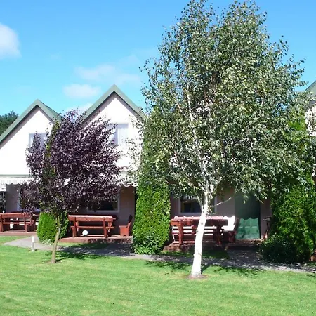 Üdülőpark Osrodek Domkow Letniskowych Sztorm *